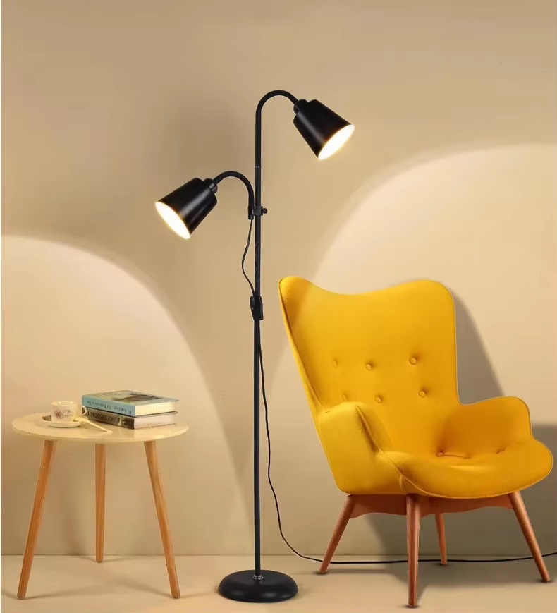 Klasyczna Metalowa Lampa Podłogowa Molli