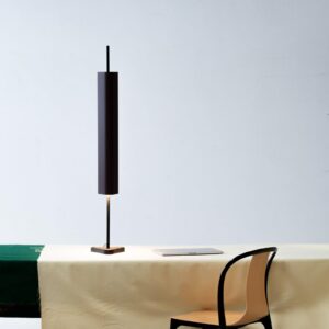 Lampa stołowa LED FLOS Emi ciemnoczerwona ściemniana wysokość 114 cm
