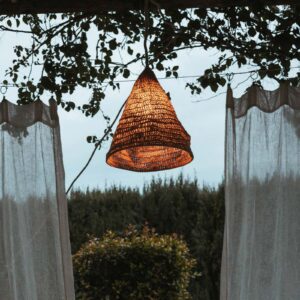 Lampa wisząca Newgarden Maro, naturalna trawa morska Ø 30 cm IP44