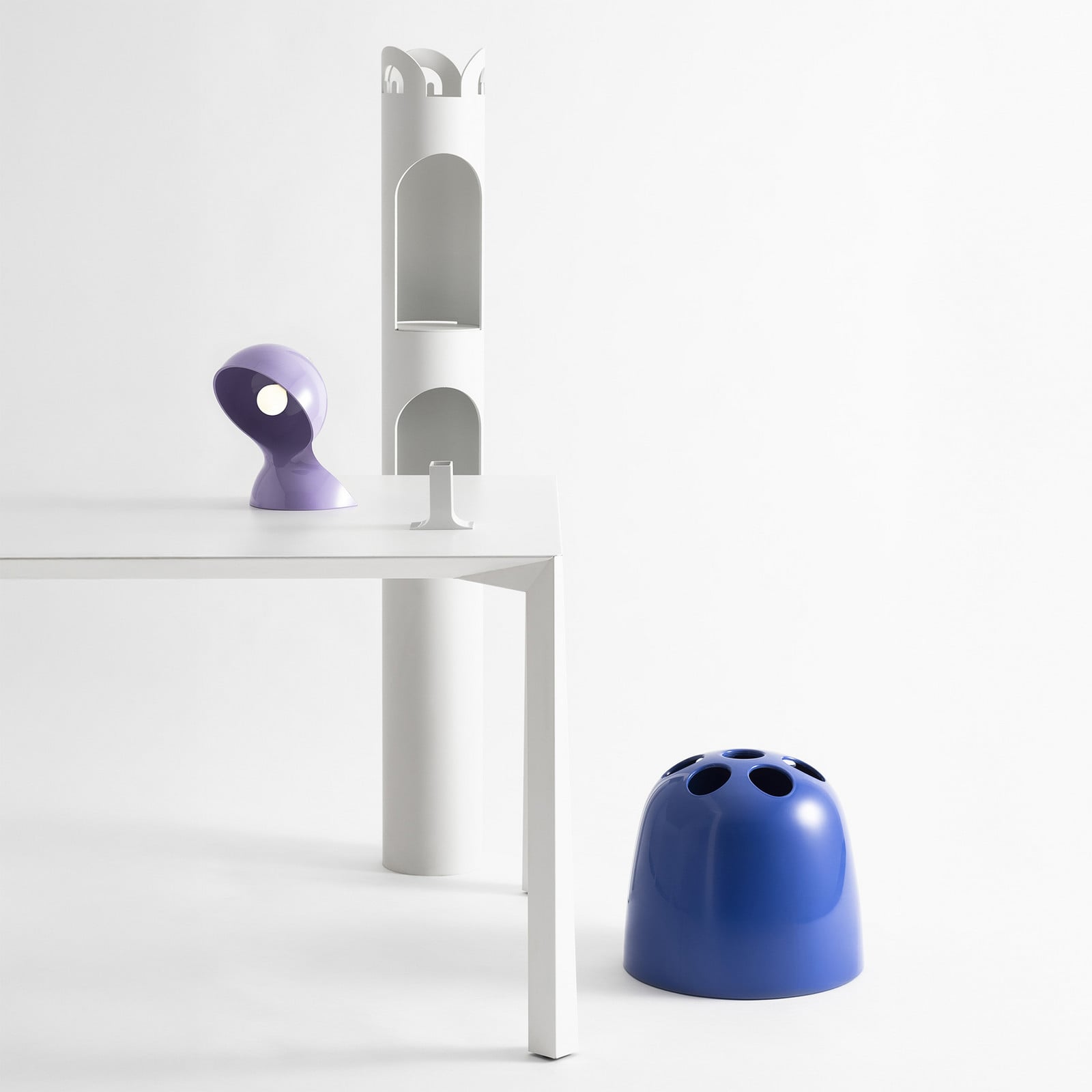 Lampa stołowa Artemide Dalú lawendowa wysokość 26 cm tworzywo sztuczne