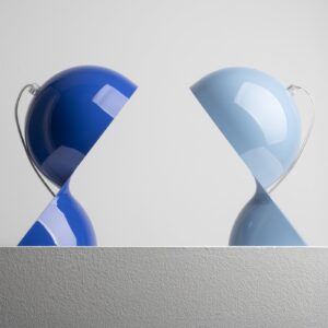 Lampa stołowa Artemide Dalú niebieska wysokość 26 cm tworzywo sztuczne