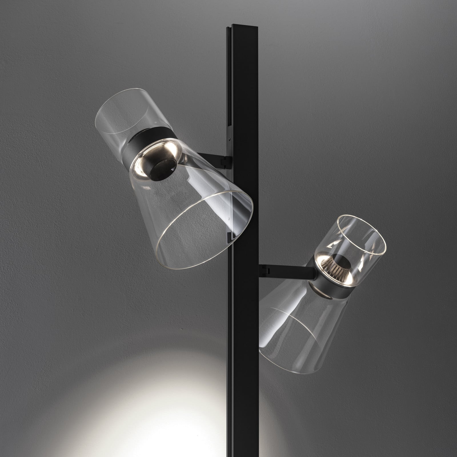 Lampa stojąca LED Flos Nocturne F2 Cone czarna 2-punktowa 206 cm