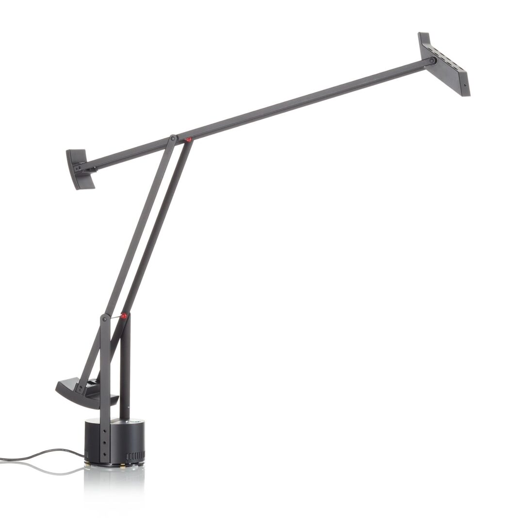 Designerska lampa stołowa Artemide Tizio czarna