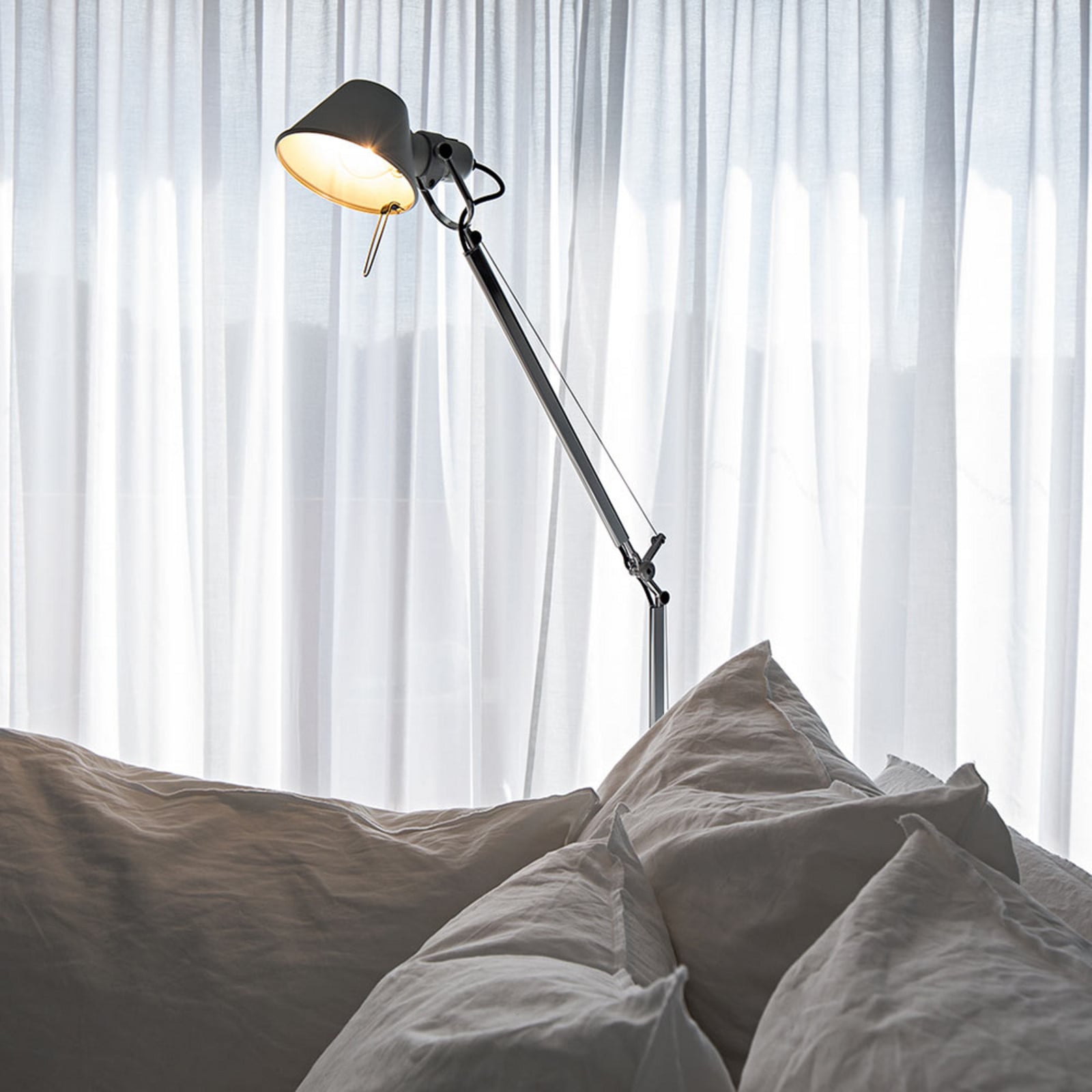 Artemide Tolomeo Reading lampa stojąca LED 3000 K