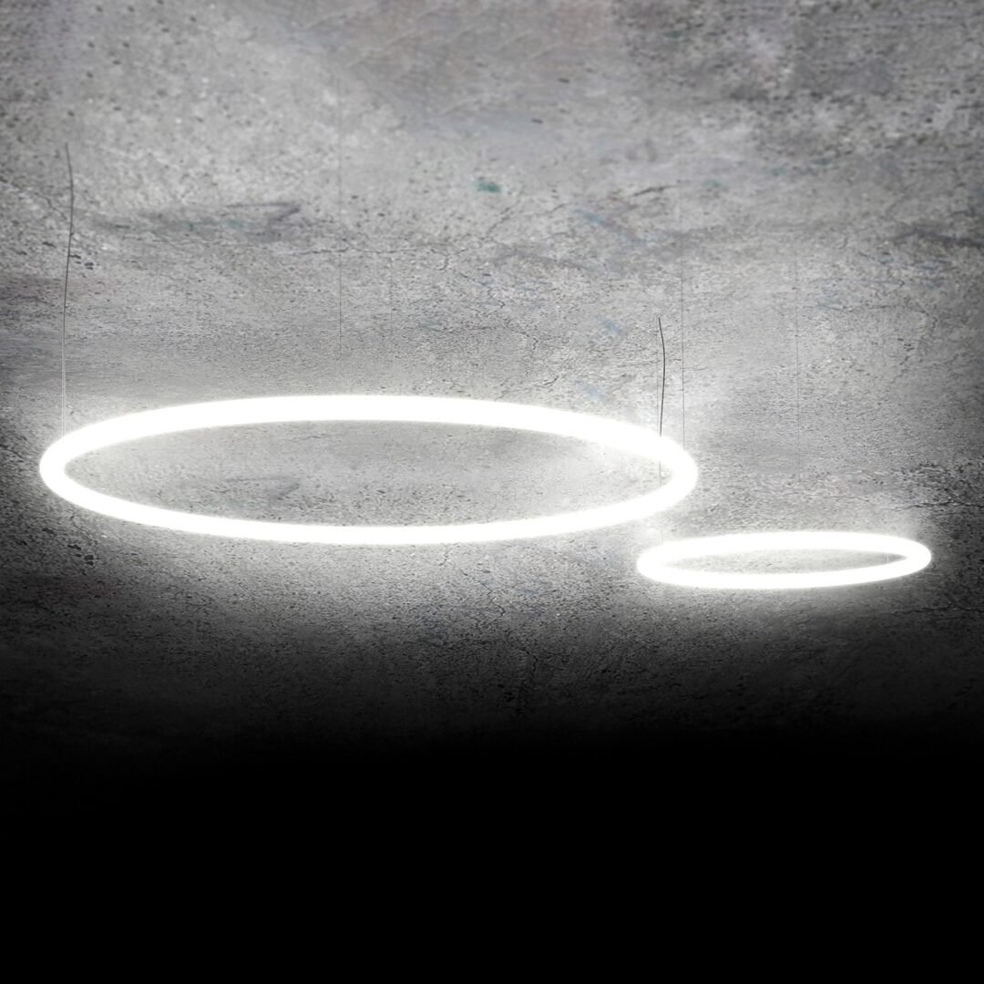Lama Wisząca Artemide Alfabet światła okrągły przez aplikację 155 cm