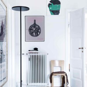Artemide Athena lampa stojąca LED 2700 K czarna