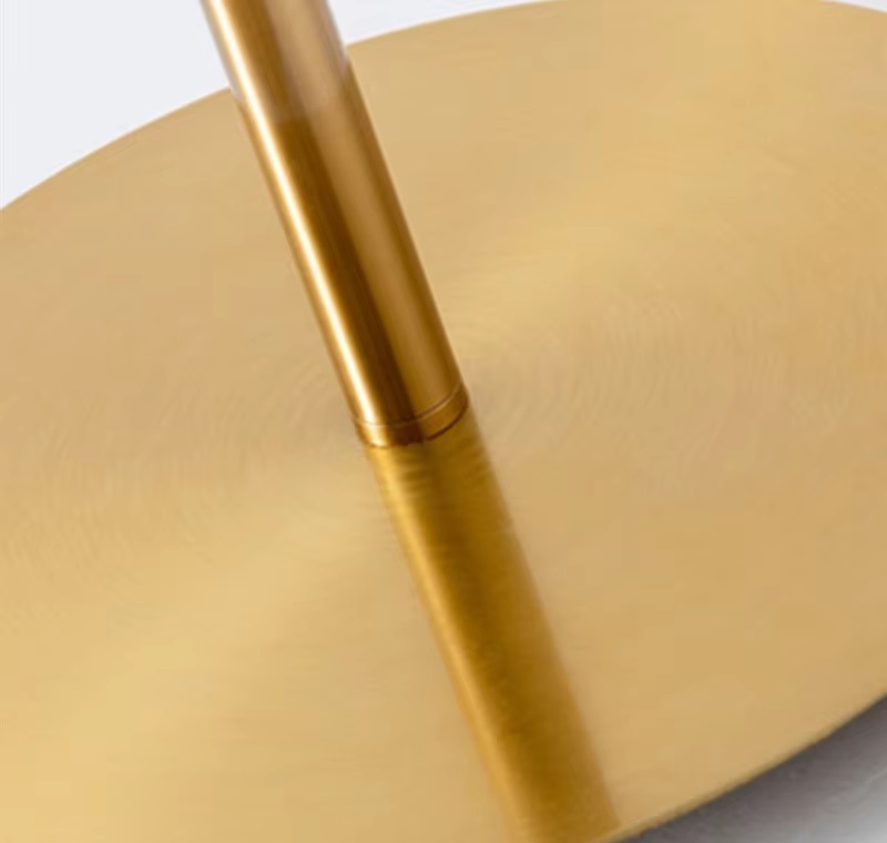 Klasyczna Metalowa Lampa Podłogowa Twist Złota - obrazek 6