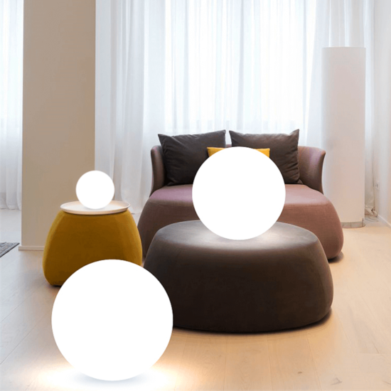 Nowoczesna lampa nocna KULA LED USB RGB, Oświetlenie Podłogowe. Nowoczesna do sypialni, salonu, tarasu, loggia, balkon, taras.