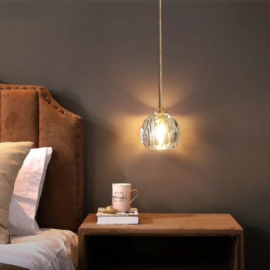 Lampa wisząca Moonshadow mosiądz kryształ LED nowoczesna i elegancka. Do sypialni, do jadalni, do salonu.