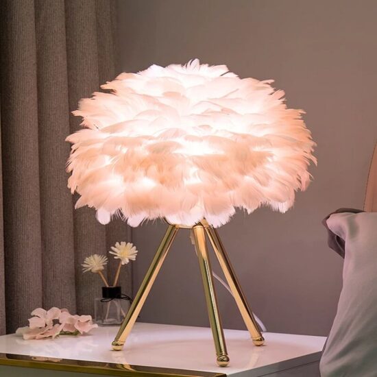 Nowoczesna lampa stołowa z gęsiego pióra różne kolory piękna i elegancka. Idealna do sypialni lub do salonu.