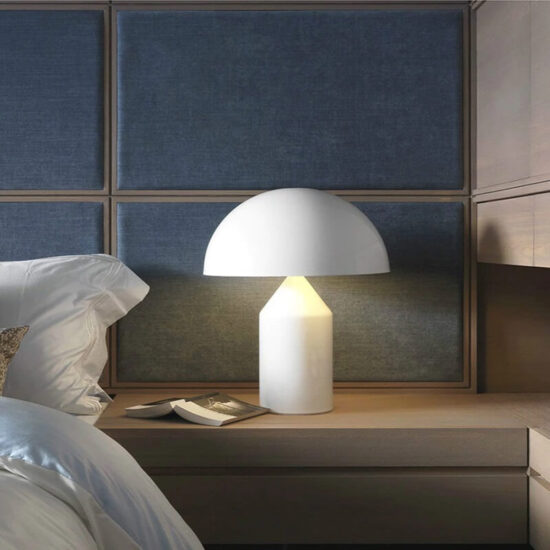 Lampa stołowa Atollo grzybek skandynawska, elegancka i minimalistyczna. Do sypialni, do gabinetu, do salonu.