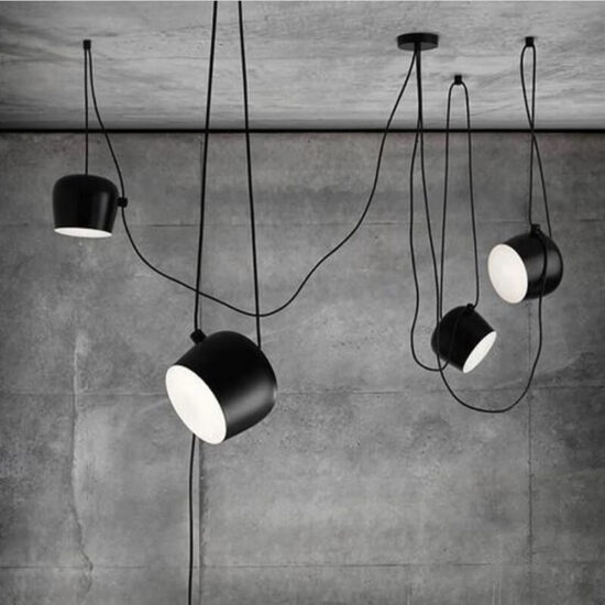 Lampa wisząca Flos Aim skandynawska LED minimalistyczna i modna. Do salonu, do jadalni, nad stół czy wyspę.