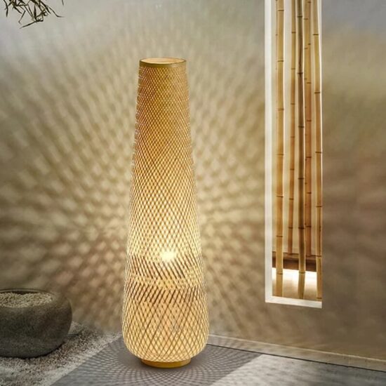 Podłużna lampa podłogowa bambusowa boho, elegancka i stylowa. Do salonu, do jadalni, do sypialni.