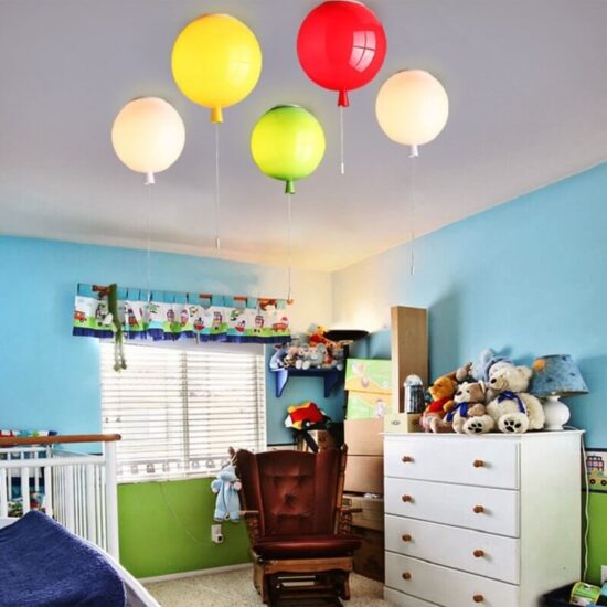 Dziecięca lampa sufitowa Baloon art deco nowoczesna i kolorowa. Do pokoju dziecięcego, do sali zabaw, do salonu.