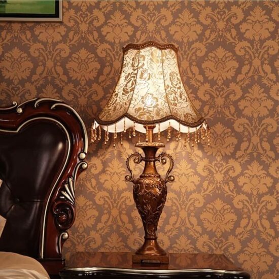 Europejska lampa stojąca vintage żywica koraliki romantyczna i elegancka. Do sypialni, do salonu, do jadalni.