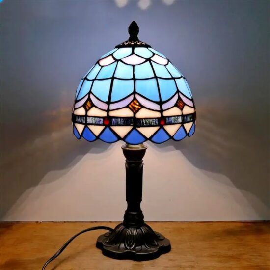Lampa stołowa witraż Tiffany vintage kolorowa i oryginalna. Do salonu, do sypialni, do gabinetu.