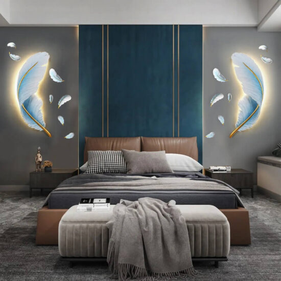 Luksusowa lampa ścienna Pióro LED art deco zmysłowa i elegancka. Do sypialni, do salonu, na przedpokój.