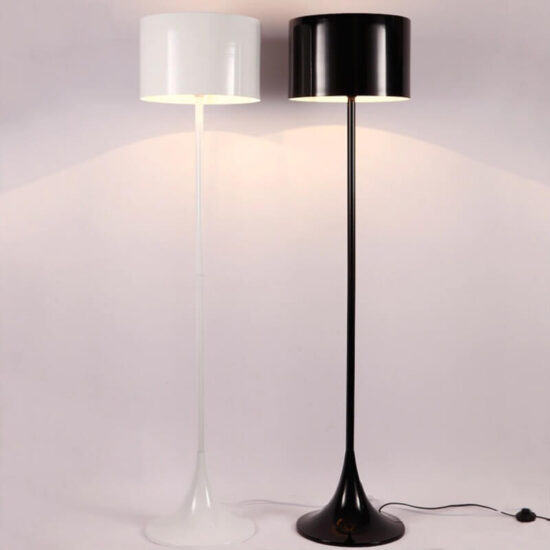 Lampa podłogowa Spun Light eklektyczna minimalistyczna i elegancka. Do sypialni, do salonu, do gabinetu.