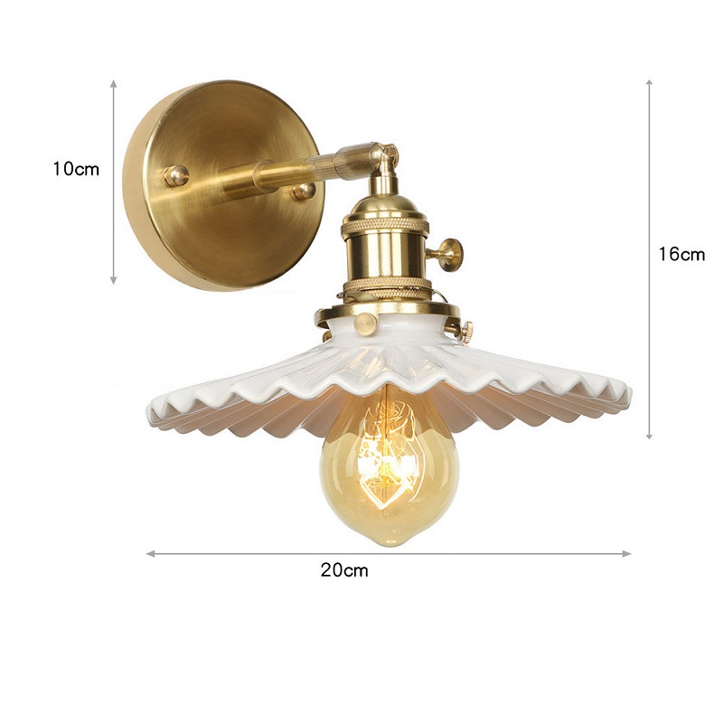 Klasyczna lampa ścienna złota różne kształty elegancka i stylowa. Do sypialni, na przedpokój, do kuchni.