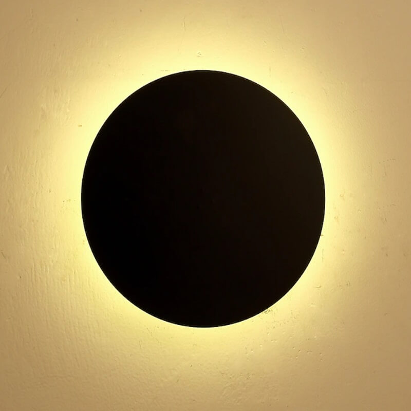 Nowoczesna lampa ścienna Astro Eclipse Round minimalistyczna i oryginalna. Do sypialni, do salonu, na przedpokój.