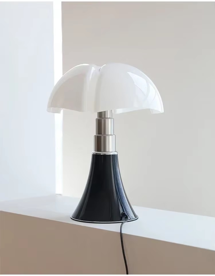 Klasyczna Lampa Stołowa Luce Pipistrello 8 Klasyczna Lampa Stołowa Luce Pipistrello