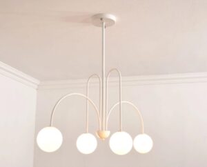 Nowoczesna Skandynawska Metalowa Lampa Wisząca Neri Żyrandol w Kolorze Czarnym, Białym i Złotym