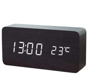 Drewniany zegar cyfrowy budzik z funkcją termometru w kolorze czarnym, białym oraz jasnego i ciemnego drewna