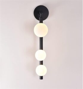 Nowoczesna Metalowa Klasyczna Lampa Ścienna Oline Kinkiet ze Szklanymi Kulami w Kolorze Złotym i Czarnym