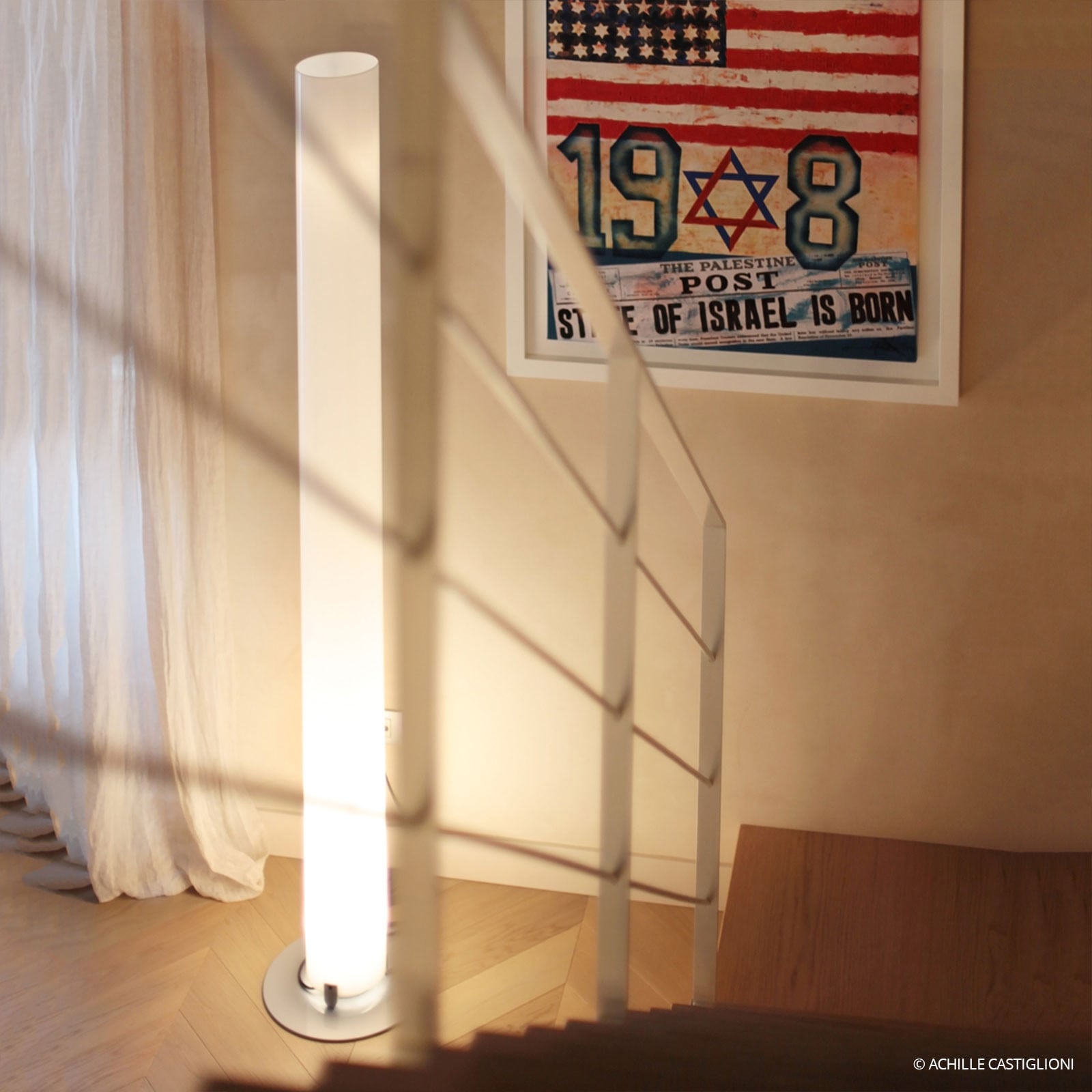 Lampa stojąca FLOS Stylos w kształcie walca wysokość 200 cm