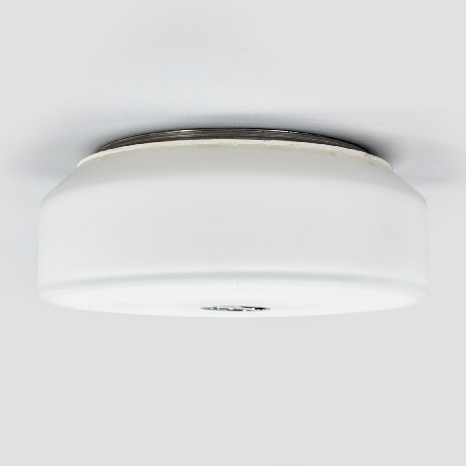 Lampa sufitowa FLOS Mini Button wykonana ze szkła