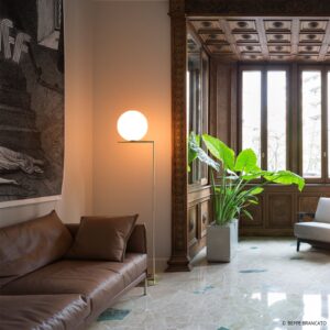 Lampa stojąca FLOS IC F2 szczotkowany mosiądz
