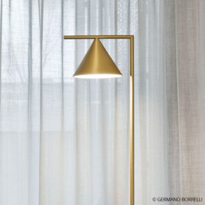 FLOS Captain Flint lampa stojąca LED mosiądz
