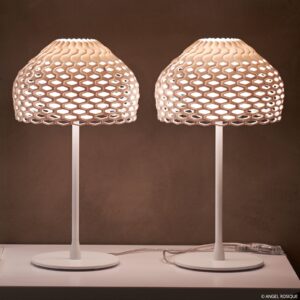 Lampa stołowa FLOS Tatou T ściemniana biała