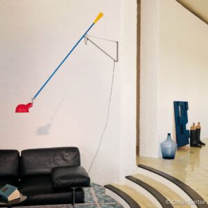 Kinkiet FLOS 265 wykonany ze stali chromatica