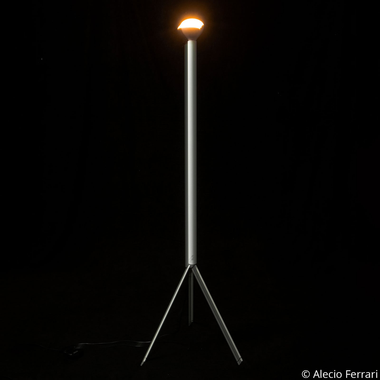 Lampa stojąca FLOS Luminator biały wysokość 189 cm metal