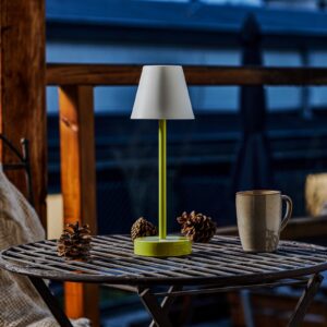 Newgarden Lola Slim lampa stołowa LED lime