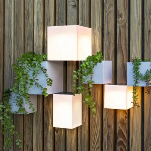 Newgarden Wally LED-Solarwandleuchte 18x18 cm
