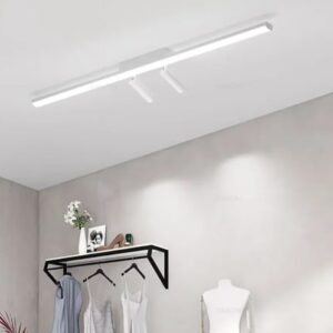 Lampa sufitowa LED listwa z reflektorami.