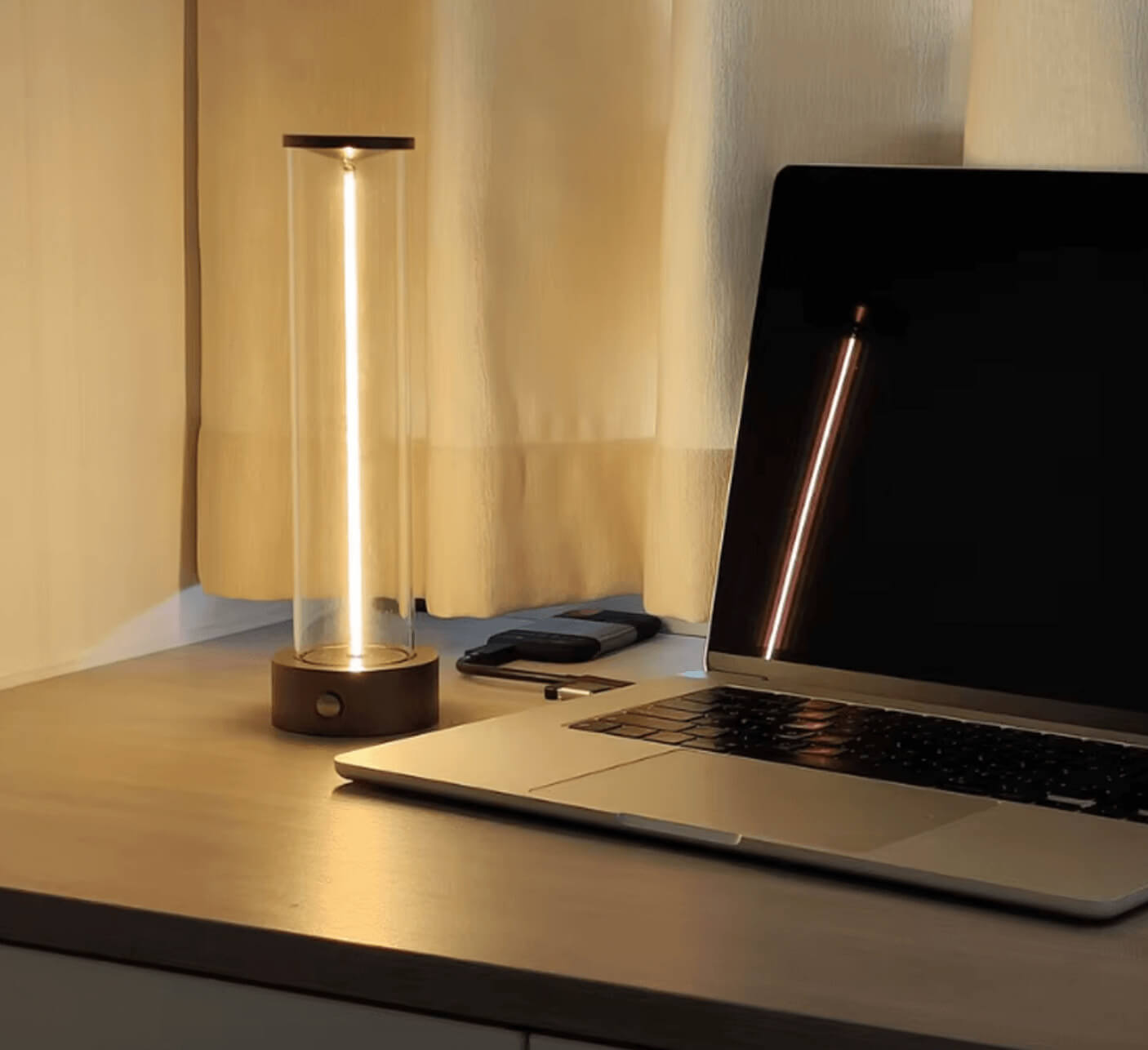 Lampka nocna LED bezprzewodowa magnetyczna