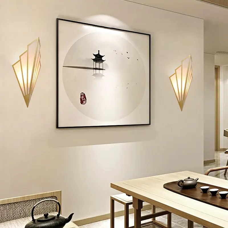 Trójkątna Lampa Ścienna Art Deco - obrazek 10