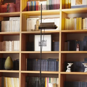 Oluce Lampa stojąca LED Colombo, brąz/chrom, metal