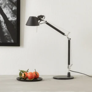 lampa stołowa Artemide Tolomeo Micro, czarna