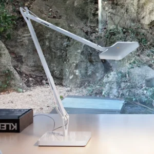 FLOS Kelvin Edge - biała lampka biurkowa LED