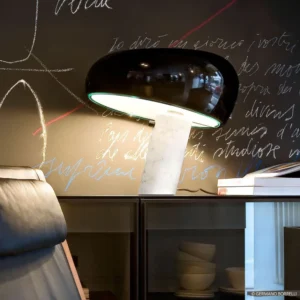 Lampa stołowa FLOS Snoopy ze ściemnianym przyciskiem, czarna