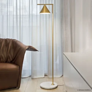 FLOS Captain Flint lampa stojąca LED, mosiądz