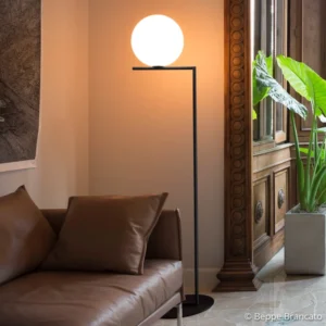 Lampa stojąca FLOS IC F1 czarna Ø 20 cm