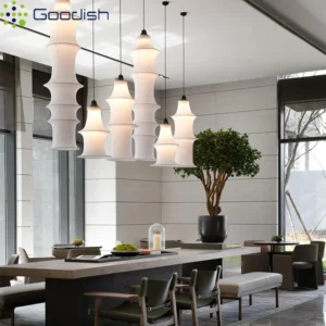 Lampa wisząca z materiałowym abażurem
