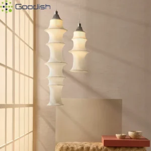 Lampa wisząca z materiałowym abażurem