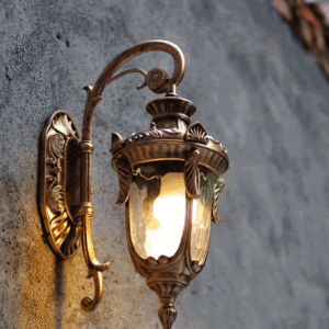 Lampa ścienna zewnętrzna retro