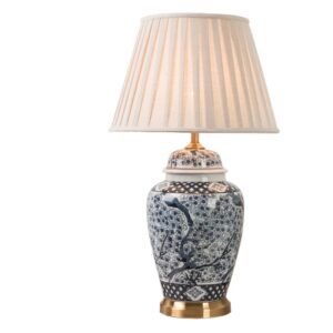 lampa stołowa ceramiczna biało-niebieska z plisowanym abażurem
